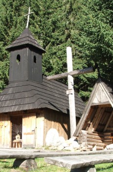 Zakopane Kaplica na Polanie Chochołowskiej